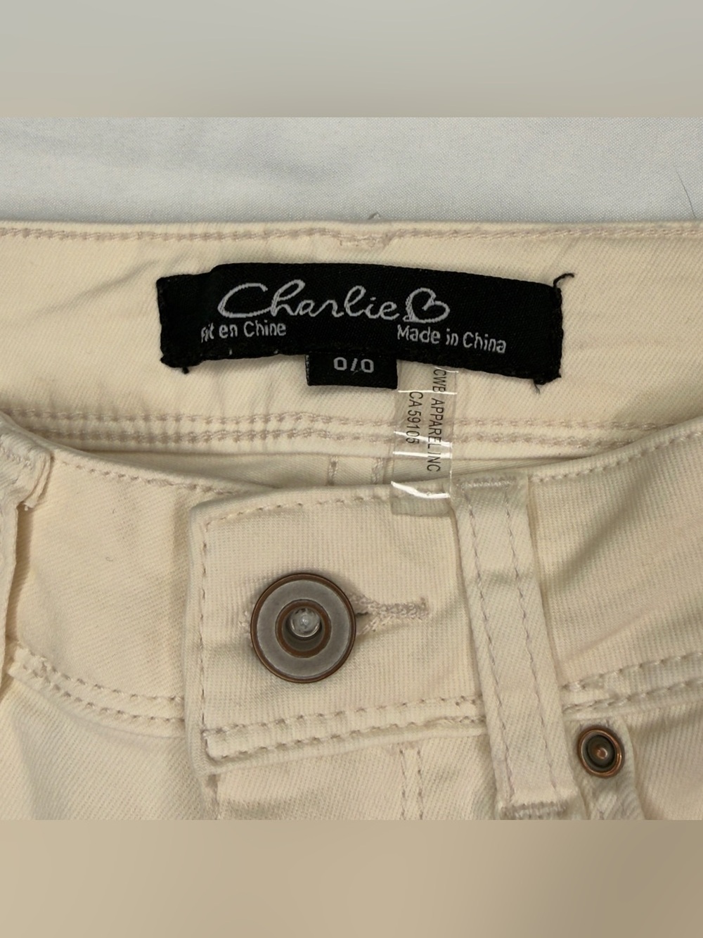 CHARLIE B Off White Ankle Frayed-Hem Jeans Size 0 - Picture 5 of 10